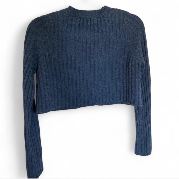 Urban Outfitters Blue Button Cropped Cardigan - Picture 3 of 4